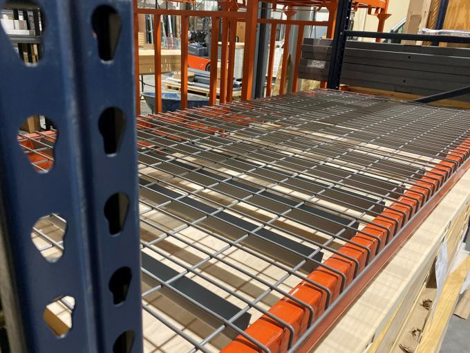 Versatile for Inventory Changes Teardrop Pallet Rack