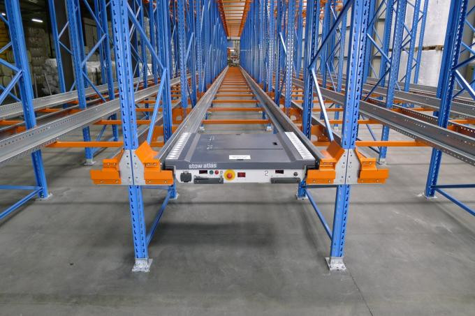 Durable Lithium Battery Radio Shuttle Pallet Rack System With High Volume Low SKUS
